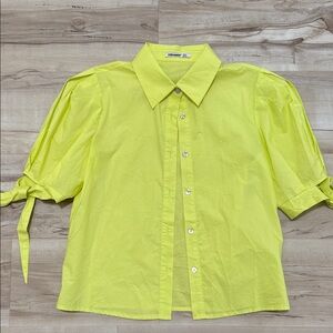 Chic Yellow Button-Up Blouse